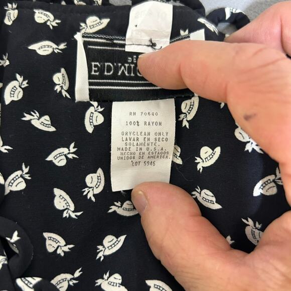 VTG Ed Michaels Womens Button Front Midi Dress Size 10 Petite Hat Print Cottage - Picture 9 of 12